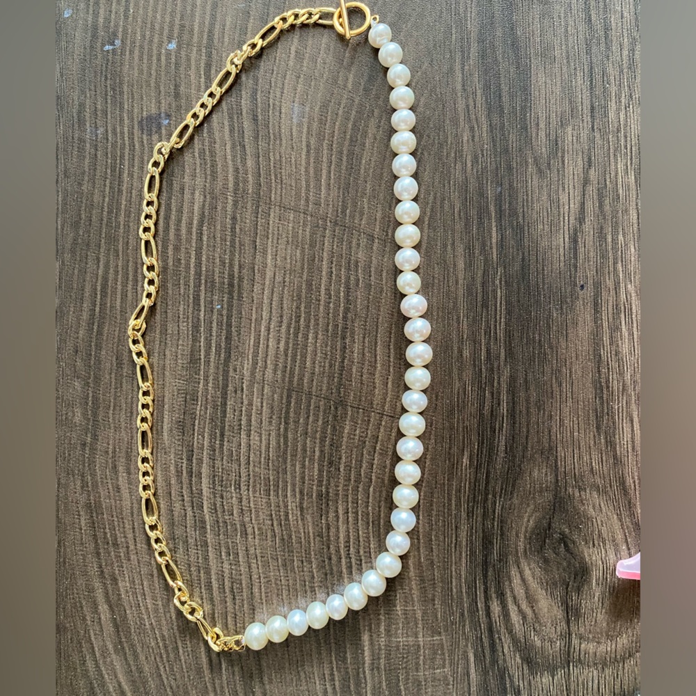 Fresh Water Pearl Necklace with 18K plated gold - Picture 2 of 2